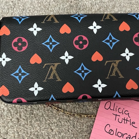 Louis Vuitton Game On Felicie - Picture 4 of 5